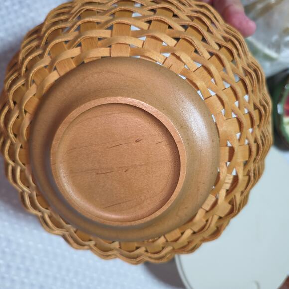 LONGABERGER 9" BOWL BASKET W HARD BOWL & & LID - Picture 6 of 7